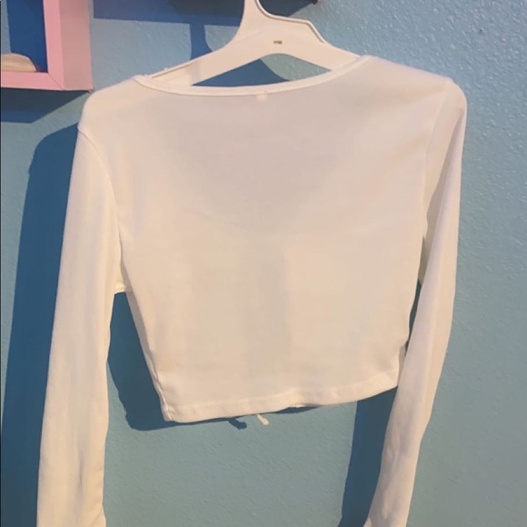 White open front tie shirt - Picture 3 of 4
